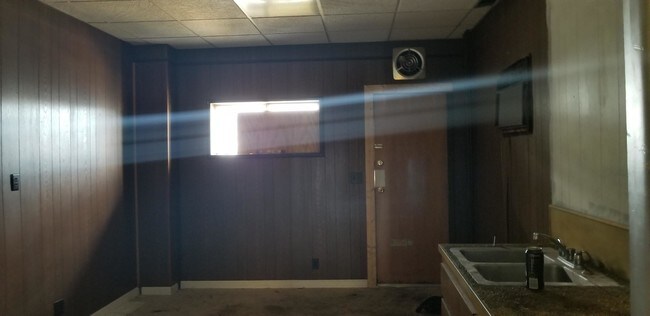 Foto del edificio - 4627 Pennington Ave