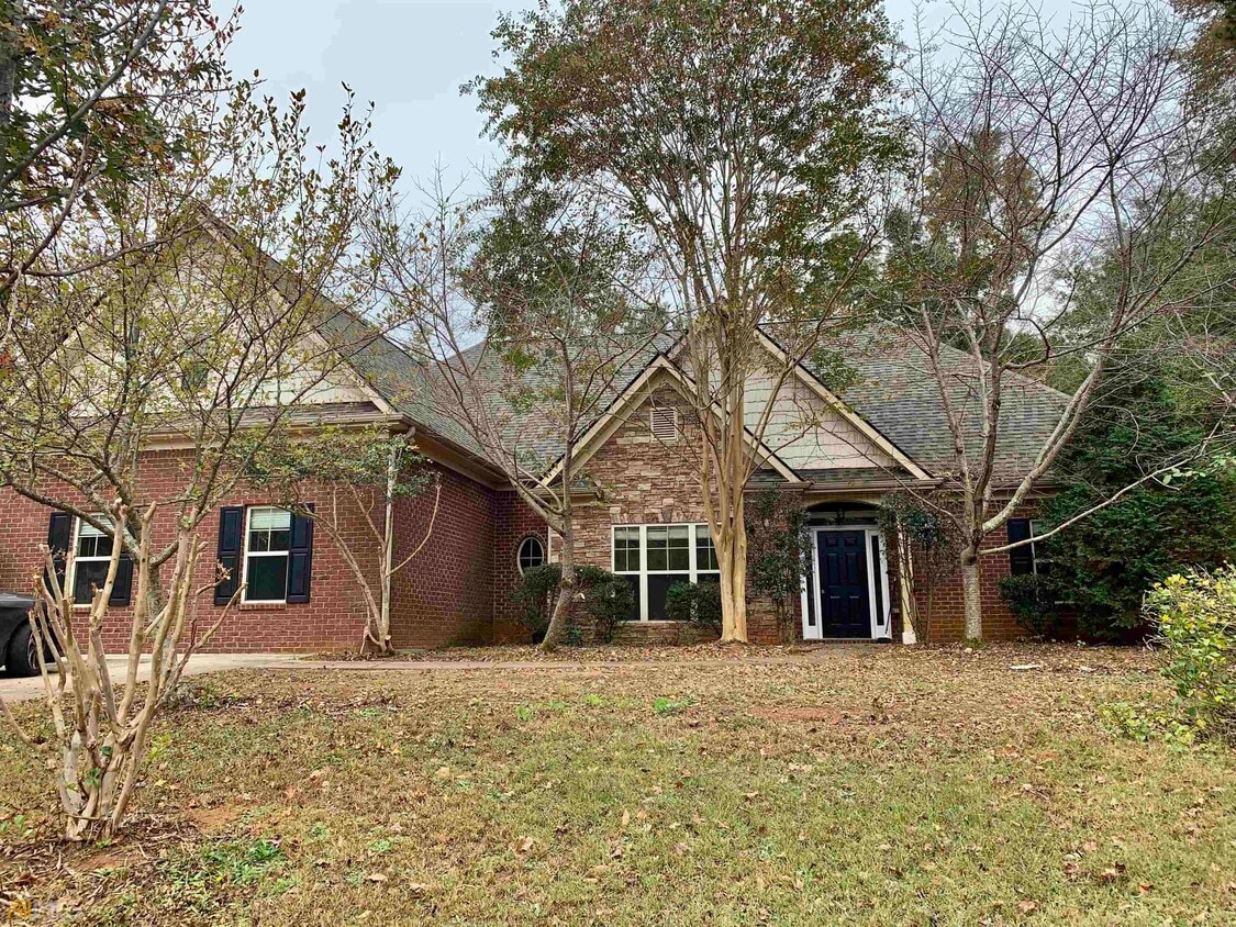 Primary Photo - 190 Brandish Dr