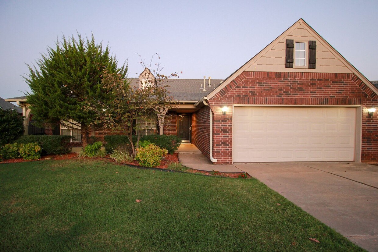 Foto principal - Darling Home In Jenks Schools!