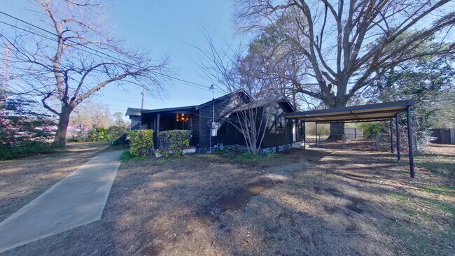 Foto del edificio - 206 N Kenwood Rd