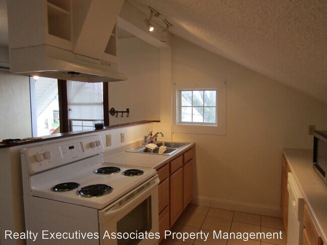 Foto del edificio - 1 br, 1 bath House - 713 Neff Street