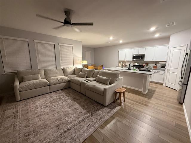 Foto del edificio - 14612 Serrano Ridge Rd