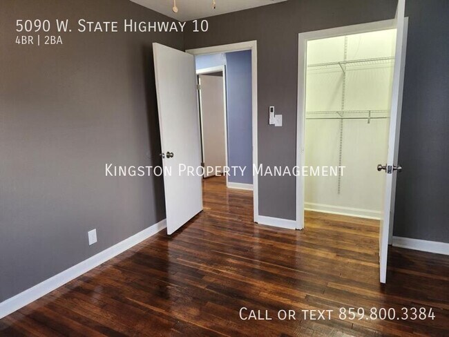 Foto del edificio - Beautiful 4 Bedroom 2 Bathroom House! 1/2 ...