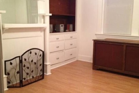 SALA DE ESTAR - 2336 Murray Ave