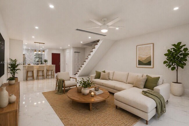 Building Photo - 3766 Estepona Ave