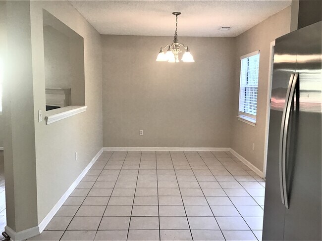 Foto del edificio - 29 Hidden Lakes Ln