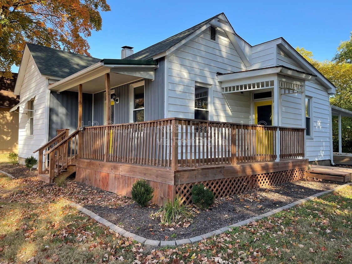 Photo - 226 E High St