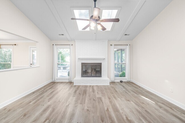 Foto del edificio - (Coming Soon) Beautiful Ranch Home in South Charlotte