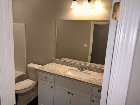 Foto del edificio - 908 E 12th Ave