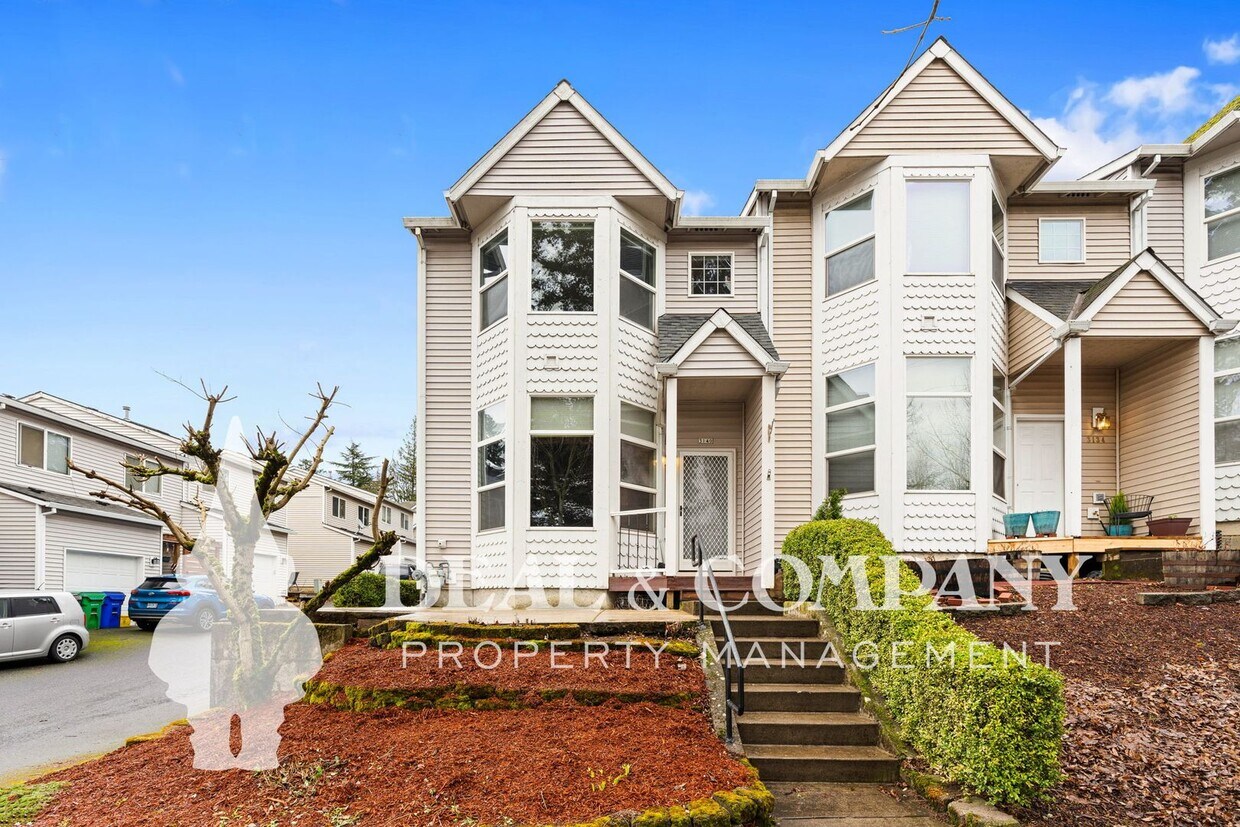 Foto principal - Inviting Parkrose Heights Townhome