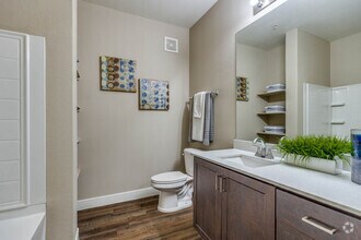 2 BR, 2 BA (La Maison) - 1,068 SF - La Vie Apartments
