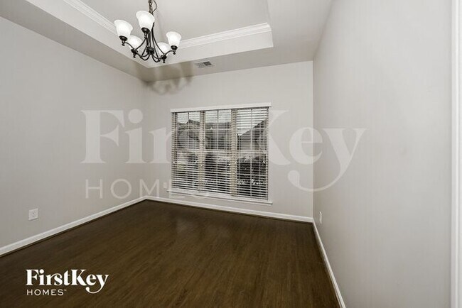 Foto del edificio - 3104 Rosewalk Dr