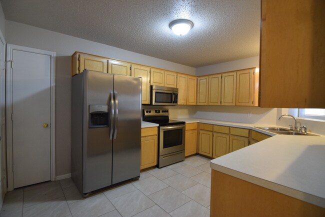 Building Photo - 4313 Matt Dr
