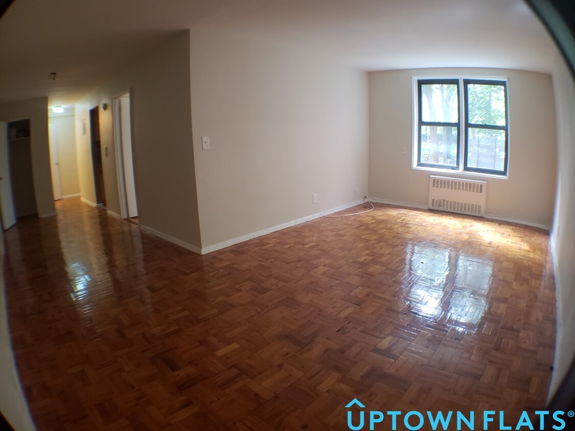 Foto principal - 525 Riverdale Ave