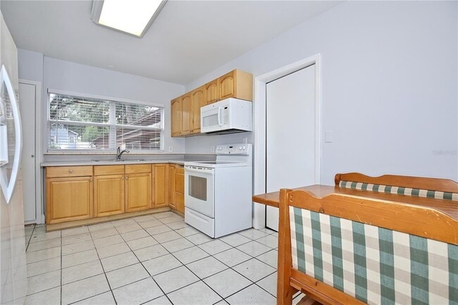 Building Photo - 1808 Delaney Ave