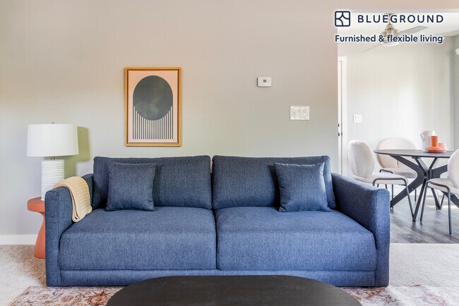 Foto del edificio - 747 Layne Ct