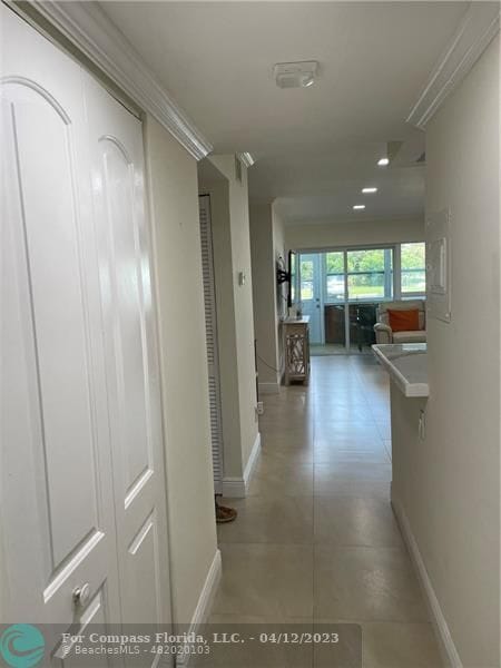 Building Photo - 3000 Sunrise Lakes Dr E