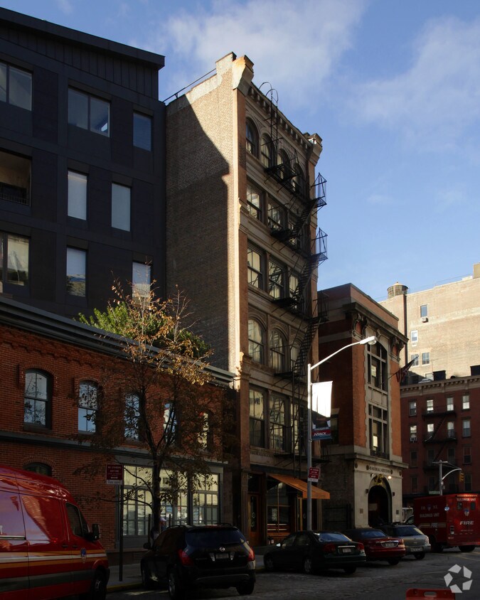 Primary Photo - 228 W Broadway