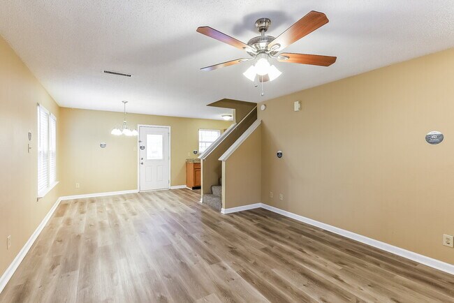 Building Photo - 2349 Providence Ct