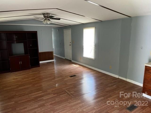 Foto del edificio - 3680 Berry Rd