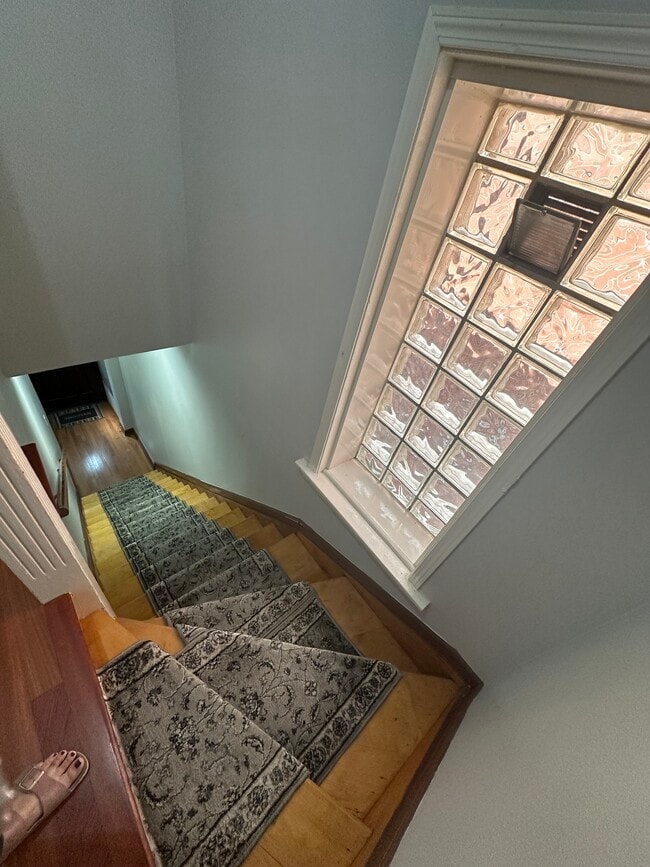 stairway - 2216 W Belmont Ave