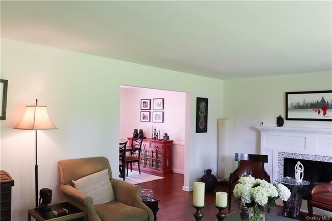 Foto del edificio - 437 California Rd