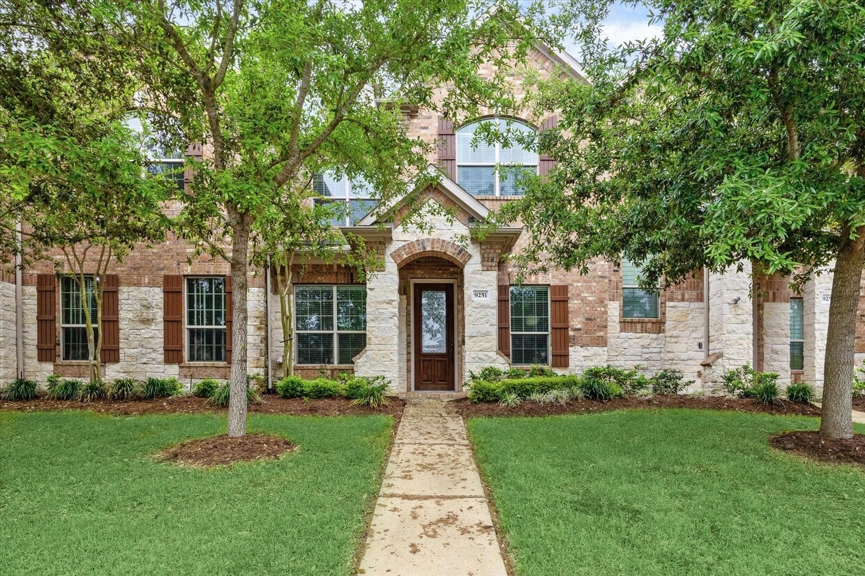 Foto principal - 9251 Monarch Mist Ln