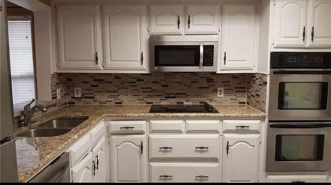 Foto del edificio - 2302 Bengal Ln
