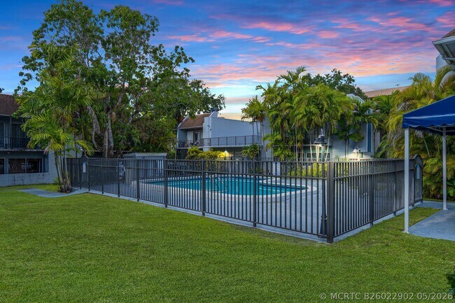Foto del edificio - 9227 SW 87th Ave