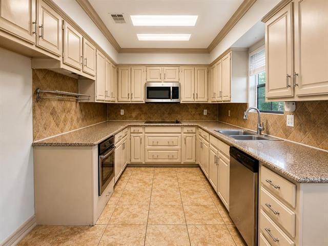 Foto del edificio - 7806 Williams Ave