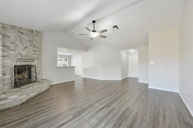 Building Photo - 2822 Forest Point Dr