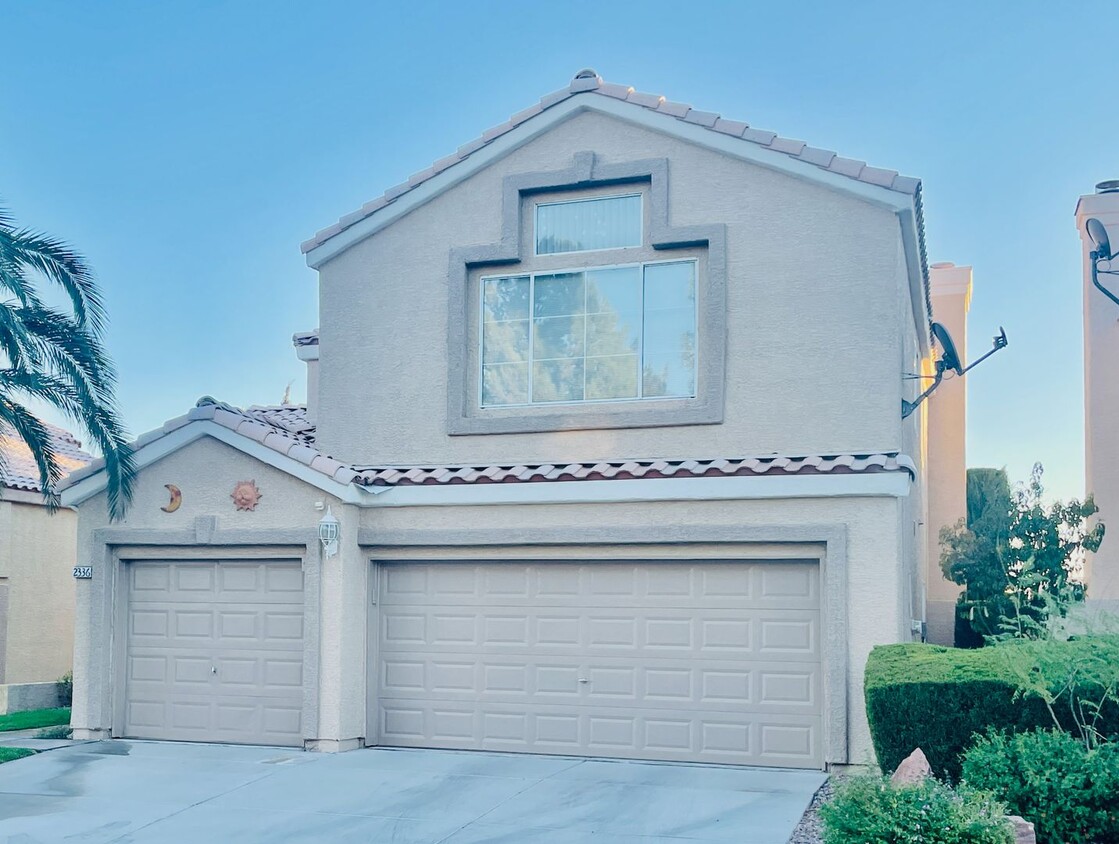 Foto principal - COMING SOON: 4 Bd, 3 bth in Stunning in Su...