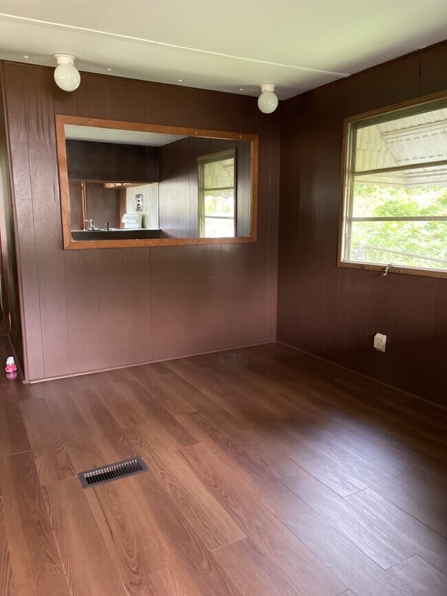 Foto del edificio - Mobile Home in Greenville