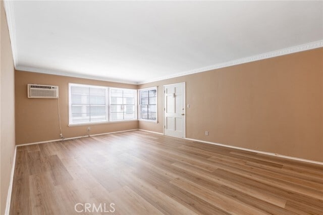 Foto del edificio - 5319 Whitsett Ave