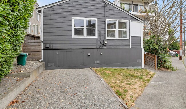 Foto del edificio - 4039 Winona Ave N