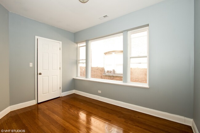 Foto del edificio - 7943 S Drexel Ave