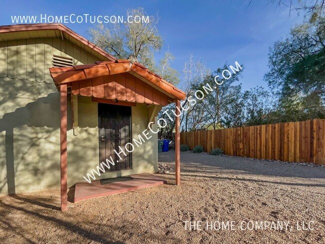 Building Photo - ONE BEDROOM HOME 1509 E Blacklidge Dr, Unit 2