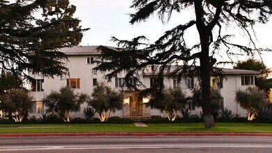 Building Photo - 4700 Los Feliz Blvd