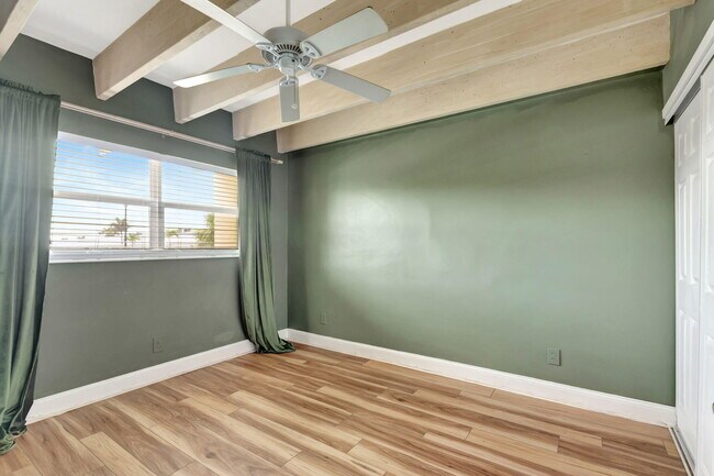 Foto del edificio - 4500 S Ocean Blvd
