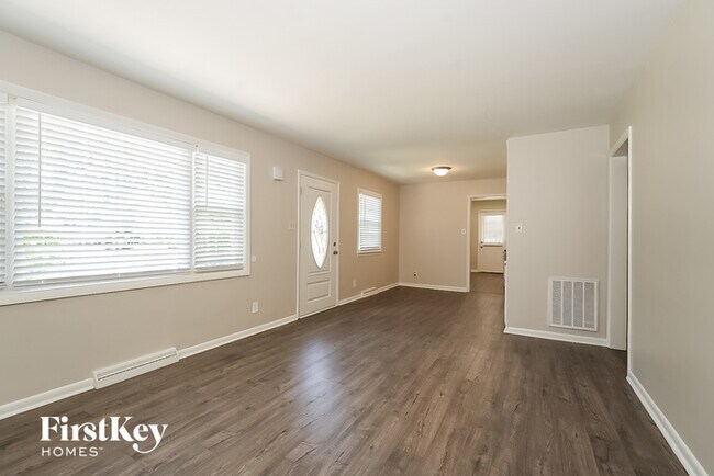 Foto del edificio - 503 Rosebriar Ct