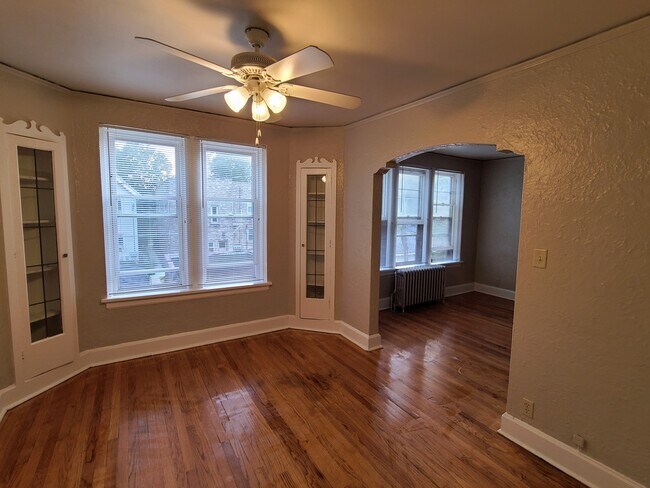 Foto del edificio - 2937 N Bartlett Ave