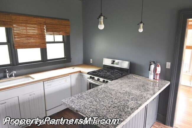 Building Photo - 3 br, 2 bath House - 3080 Veltkamp Rd