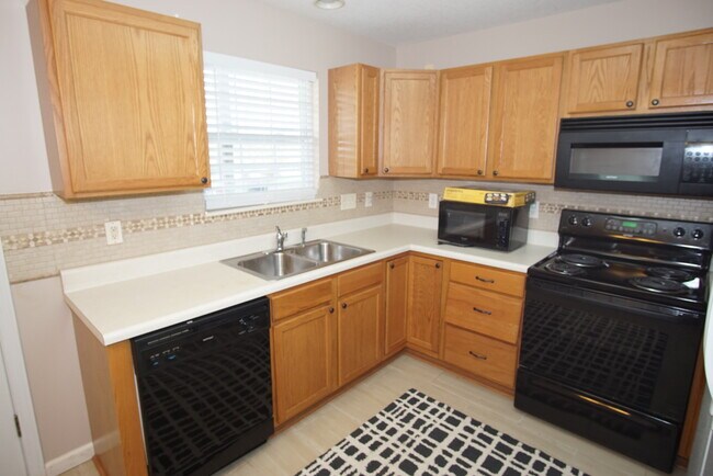 Building Photo - 4820 Poplar Crest Way