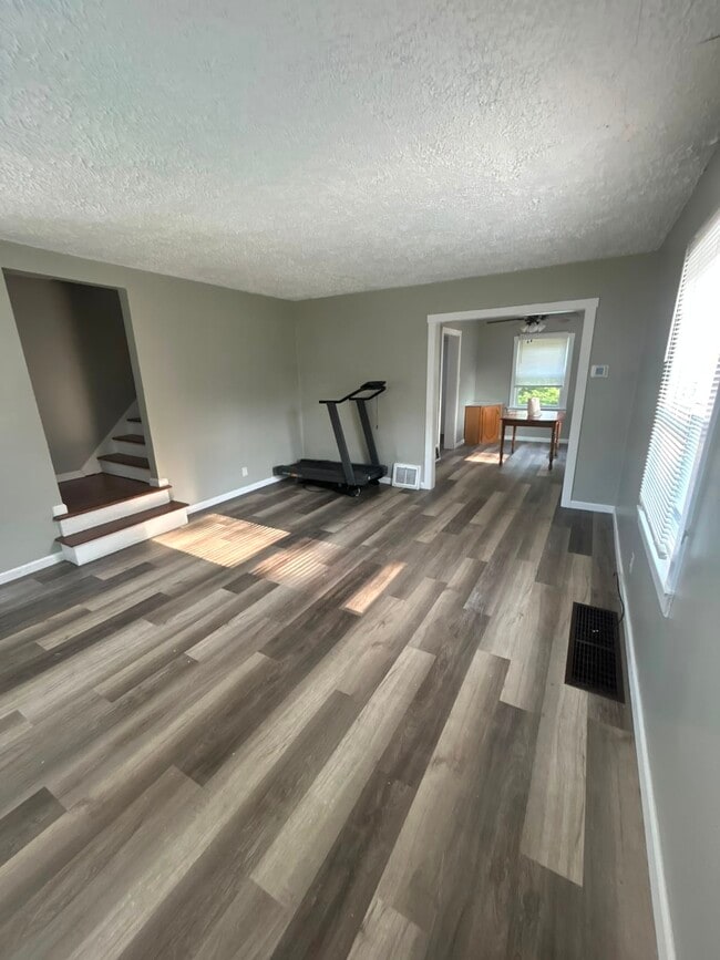 Living Room - 1002 Corregidor Cir