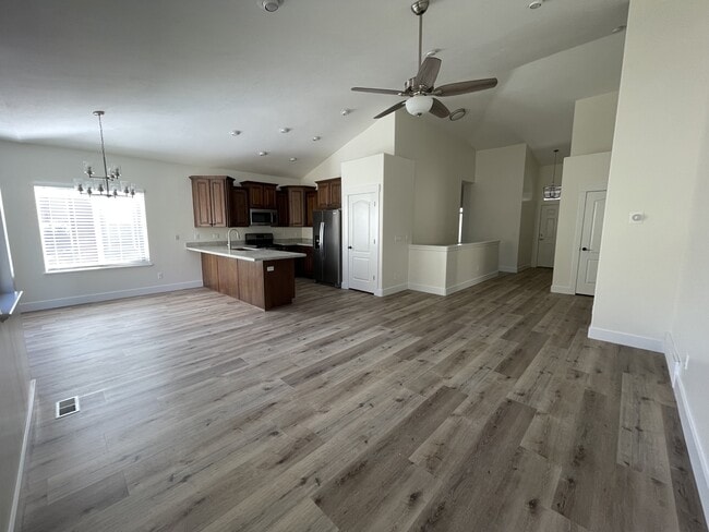 Foto del edificio - 1957 Fielding Hill Ln