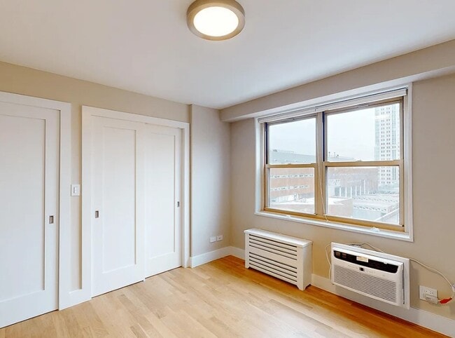 Building Photo - 378 Greenwich St