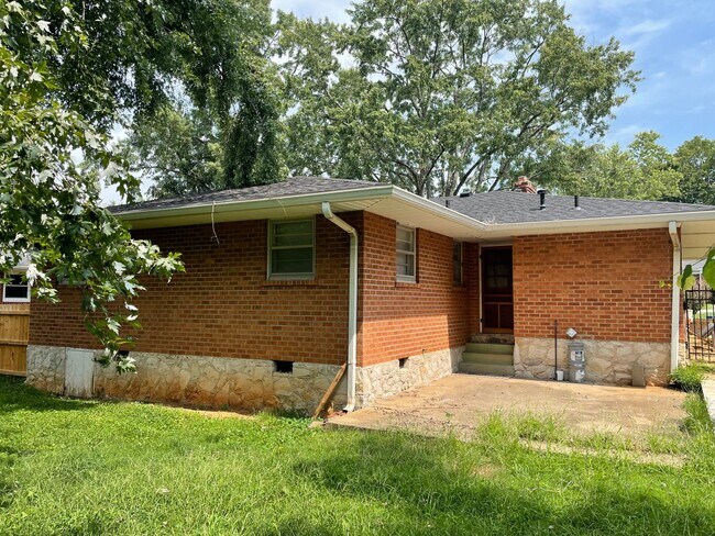 Building Photo - Nice 3 Bed 1.5 Bath House in Bowling Green...