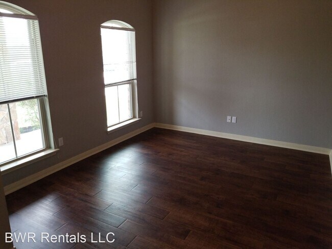 Foto del edificio - 3 br, 2 bath House - 7824 NORTH GATE LOOP