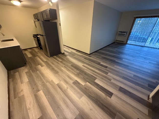 Building Photo - 202 Williamsburg Dr