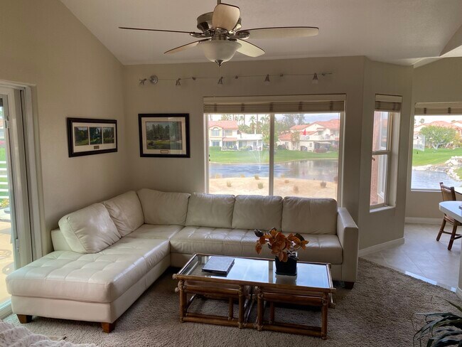 Foto del edificio - 78461 Magenta Dr